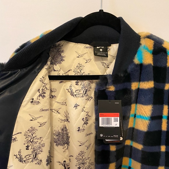 Men’s Nike SB X Concepts Mallard Fur Bomber Jacket - Picture 2 of 4